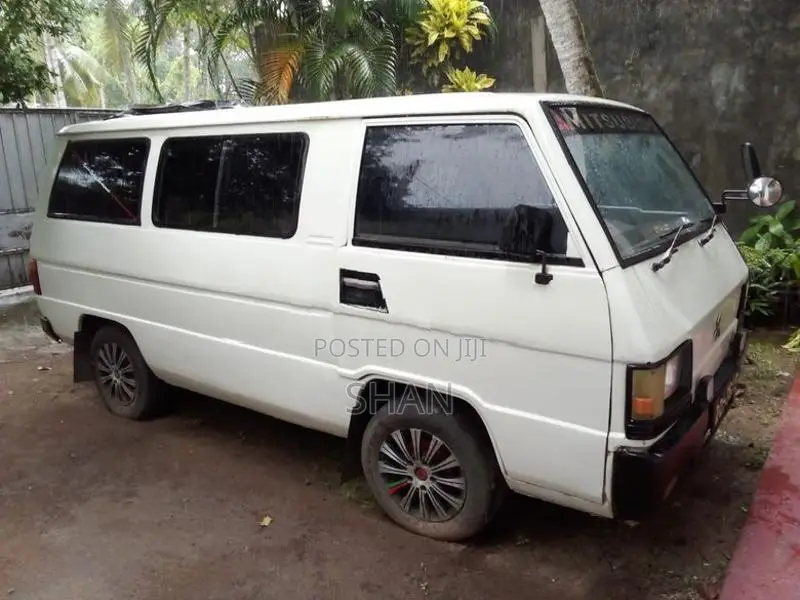 Mitsubishi L300 1986