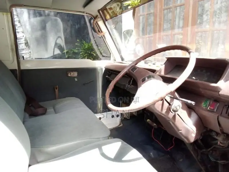 Mitsubishi L300 1986