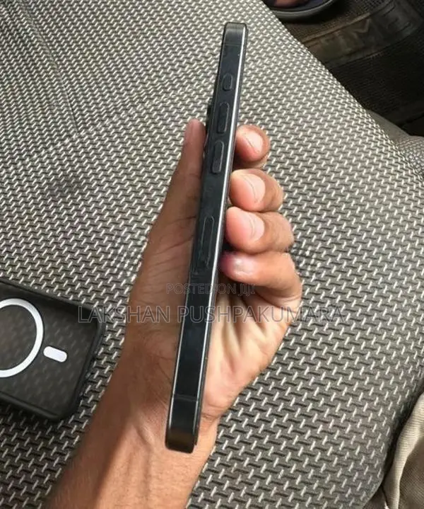 Apple iPhone 15 Pro (Used)