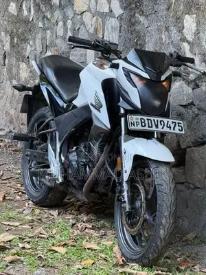 Honda CB Hornet 160r 2016