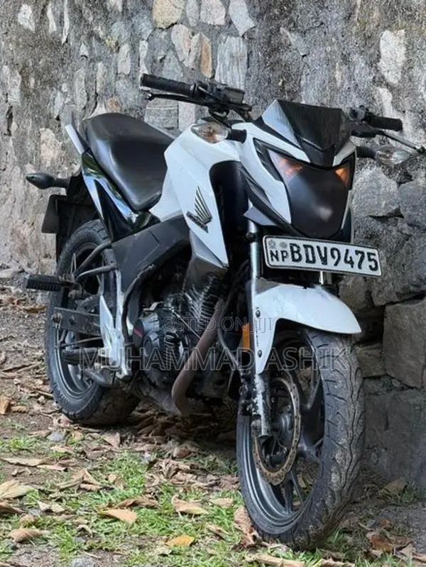 Honda CB Hornet 160r 2016