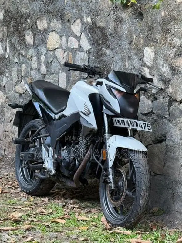Honda CB Hornet 160r 2016