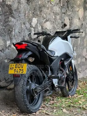 Honda CB Hornet 160r 2016