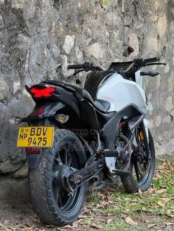 Honda CB Hornet 160r 2016