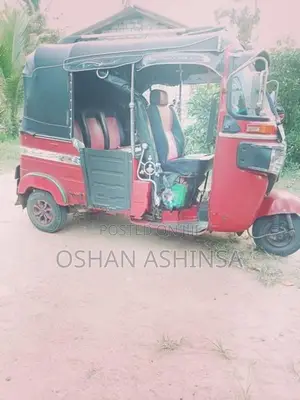 Bajaj RE 2015