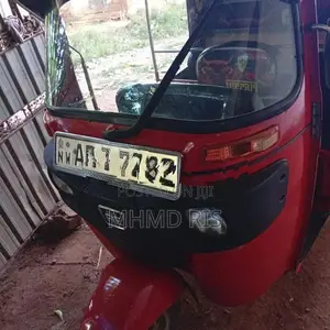 Bajaj RE 2015