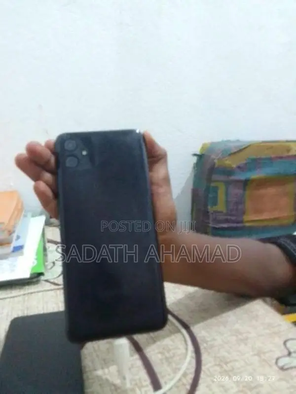 Samsung Galaxy A04e (Used)
