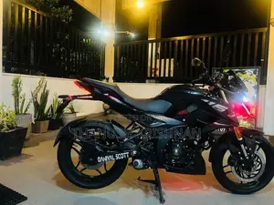 Bajaj Pulsar N160 Premium 2025