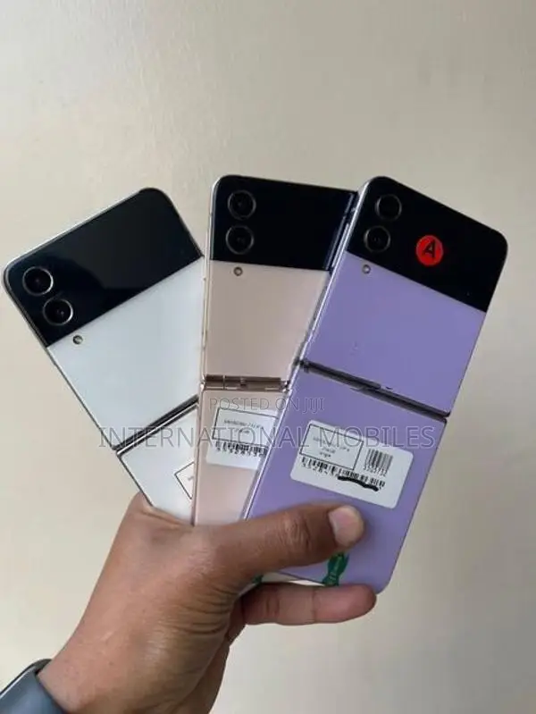 Samsung Z Flip 4 256GB Fullset 5G (Used)