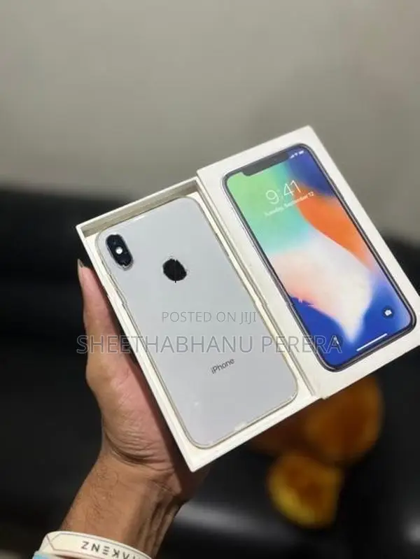 Apple iPhone X (Used)