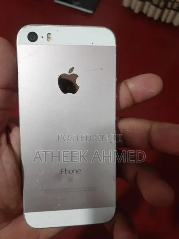 Apple iPhone SE (Used)