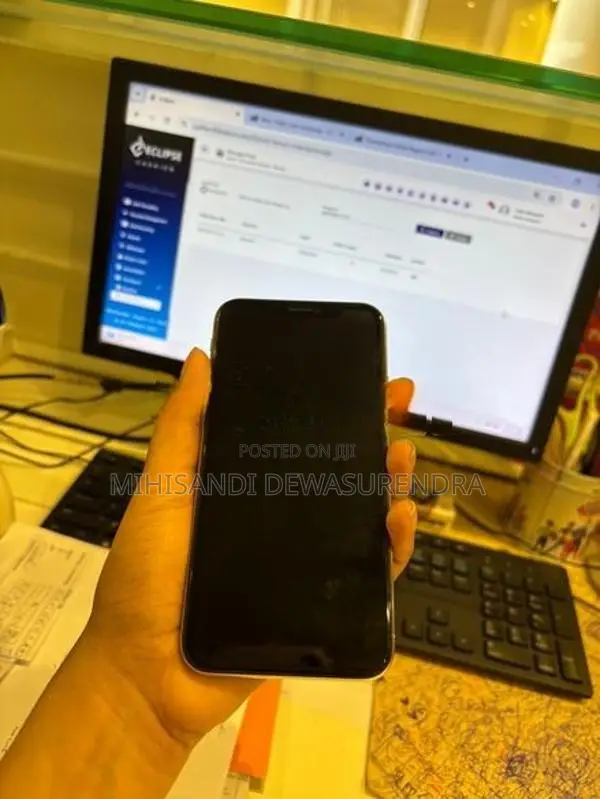 Apple iPhone X (Used)