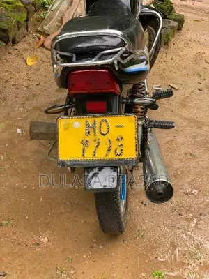 Bajaj CT100 2021
