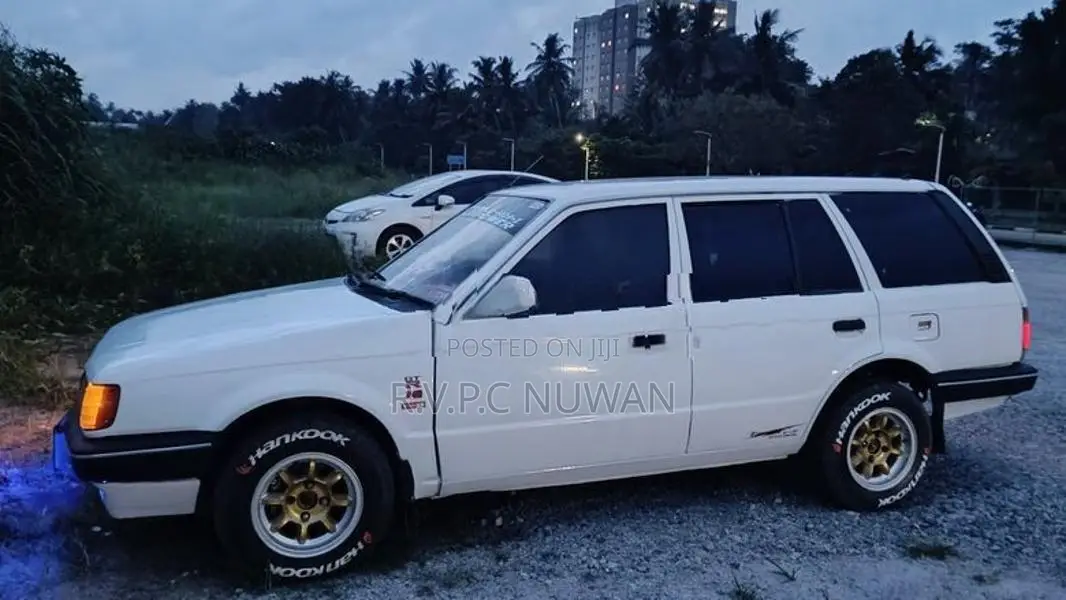 Mazda Familia 1987