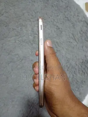 Samsung Galaxy J7 (Used)