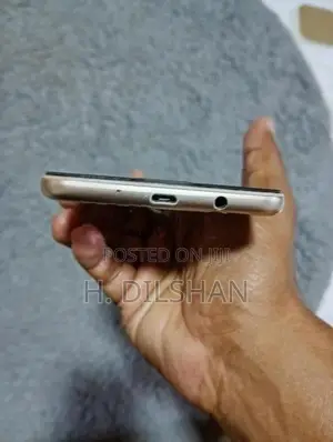Samsung Galaxy J7 (Used)