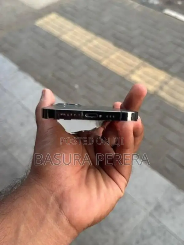 Apple iPhone 12 Pro (Used)