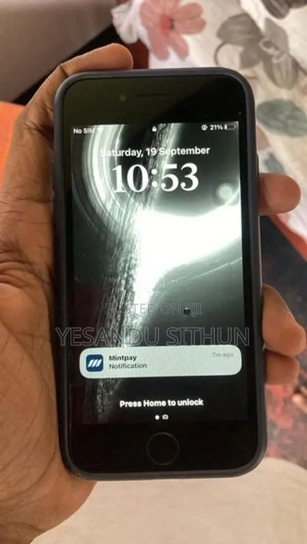 Apple iPhone 8 (Used)
