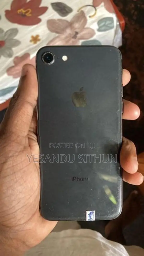 Apple iPhone 8 (Used)