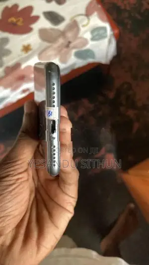 Apple iPhone 8 (Used)