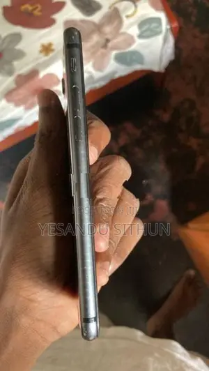 Apple iPhone 8 (Used)