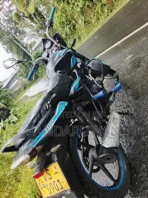Bajaj Discover 2016
