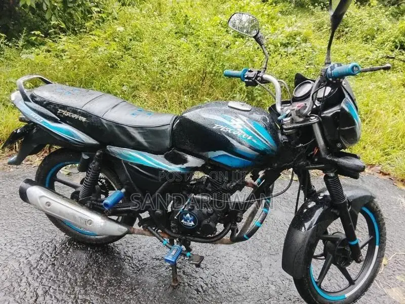 Bajaj Discover 2016