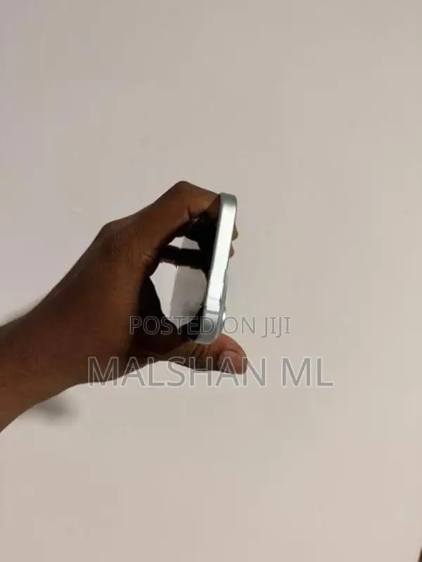 Apple iPhone 15 128GB (Used)
