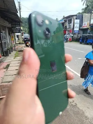 Apple iPhone 13 (Used)