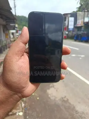 Apple iPhone 13 (Used)