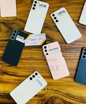 Samsung Galaxy S22 256GB (Used)