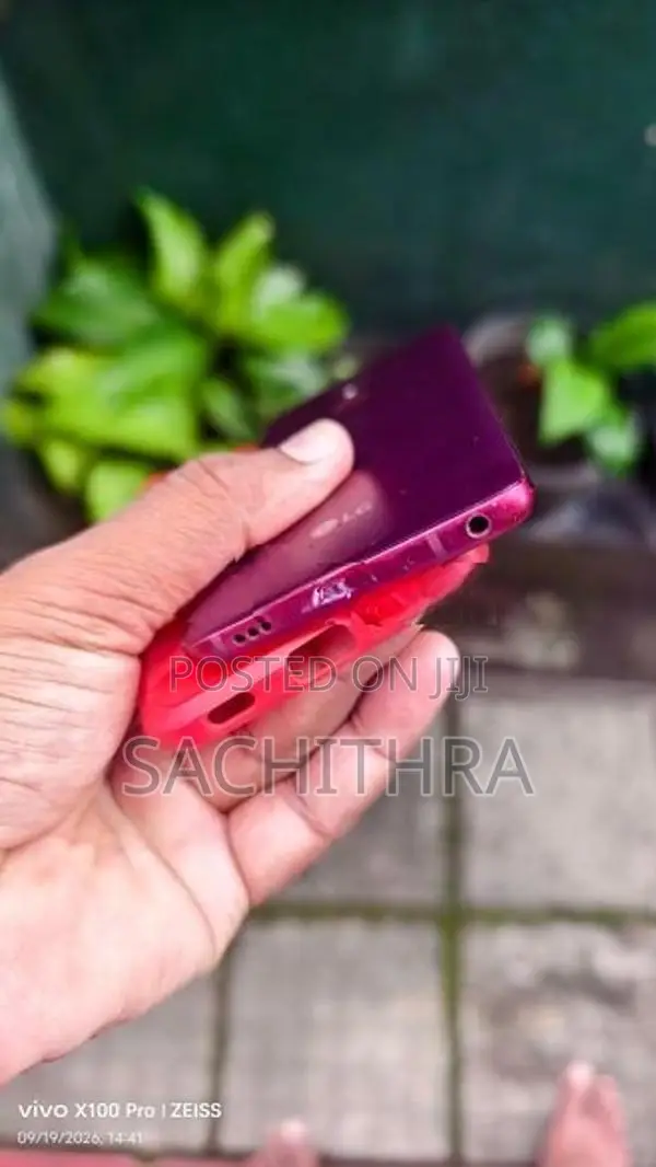 LG Q9 4GB 64GB (Used)