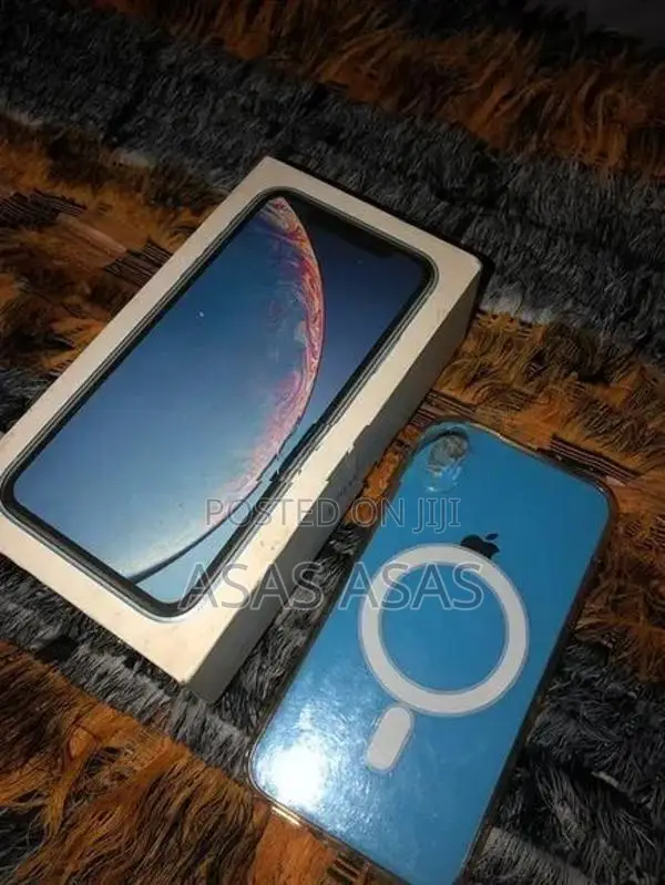 Apple iPhone XR (Used)