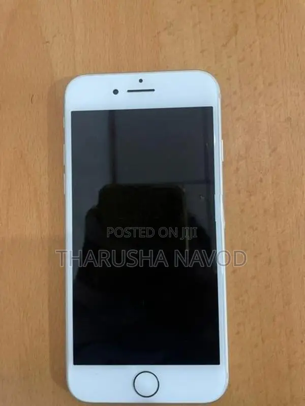 Apple iPhone 8 (Used)