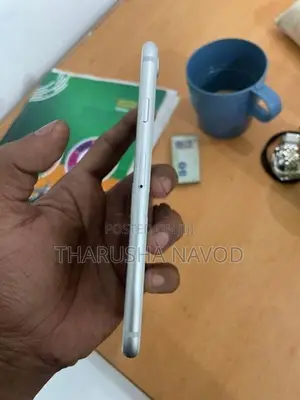 Apple iPhone 8 (Used)