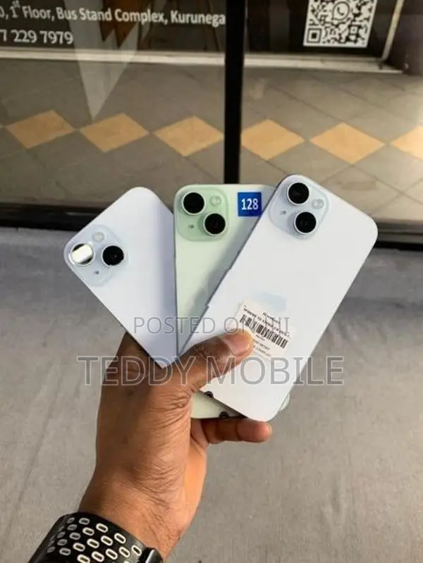 Apple iPhone 15 (Used)