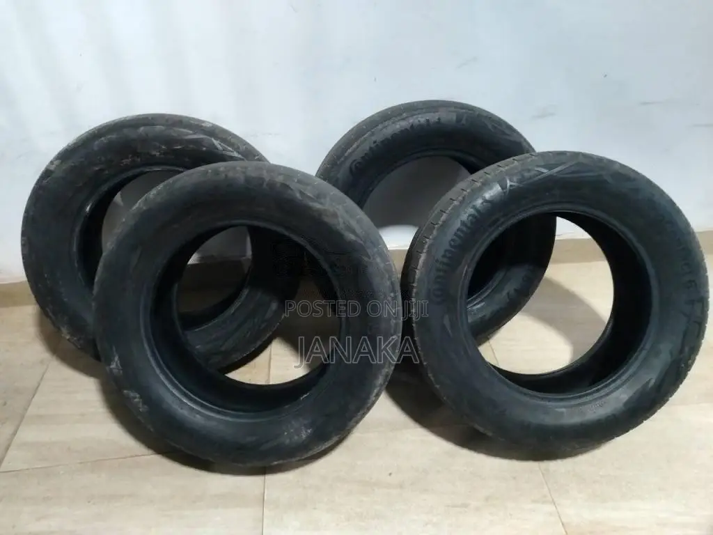 1956515Tyres for Car
