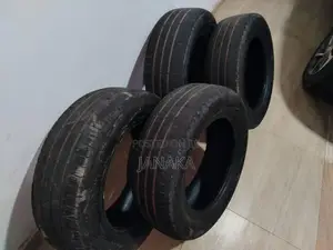 1956515Tyres for Car