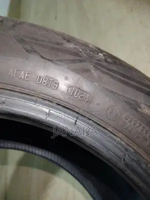1956515Tyres for Car
