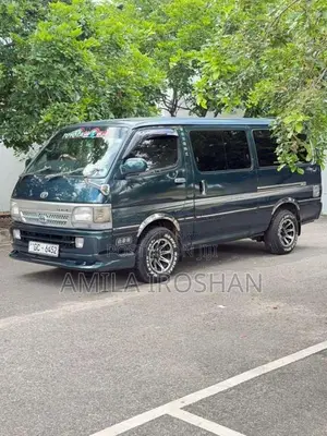 Toyota Dolphin 1995 Van (Used)