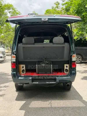 Toyota Dolphin 1995 Van (Used)