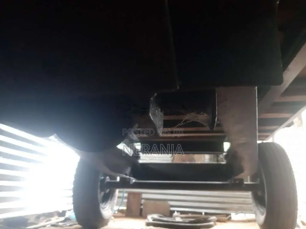TAFE Trailer 2017 Tractor (Used)