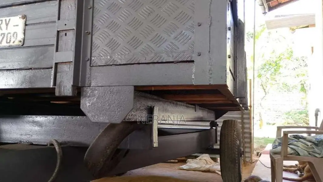 TAFE Trailer 2017 Tractor (Used)