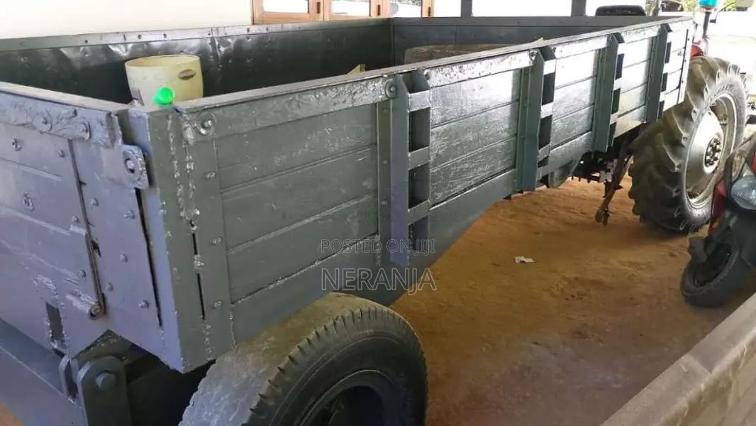 TAFE Trailer 2017 Tractor (Used)