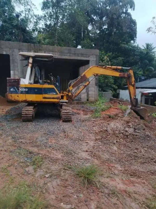 Komatsu Pc30-6 2005 Heavy-Duty (Used)