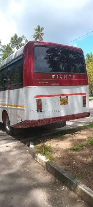 Eicher Starline 2017 Bus (Used)