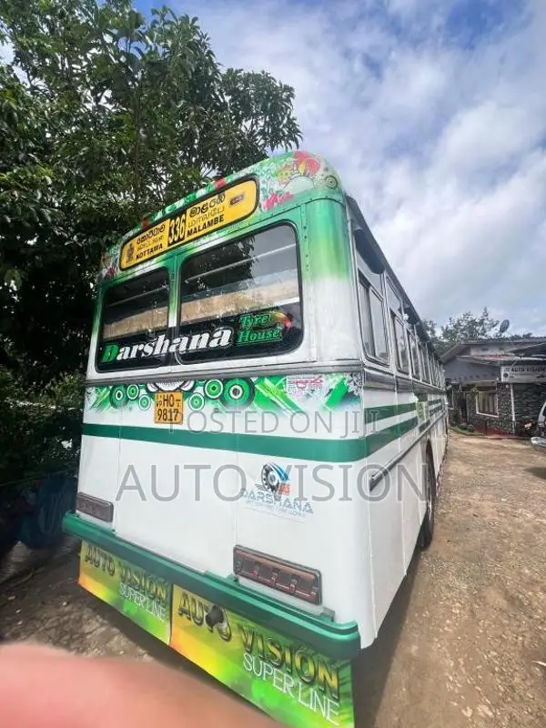 Ashok-Leyland Ruby 2004 Bus (Used)