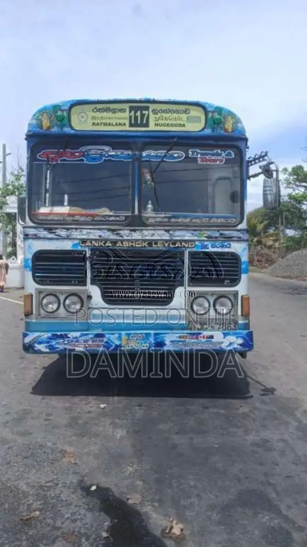 Ashok-Leyland Viking 2004 Bus (Used)