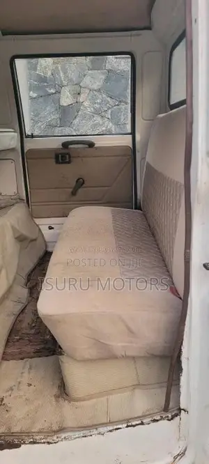 Toyota Toyota 1985 Crew Cab (Used)