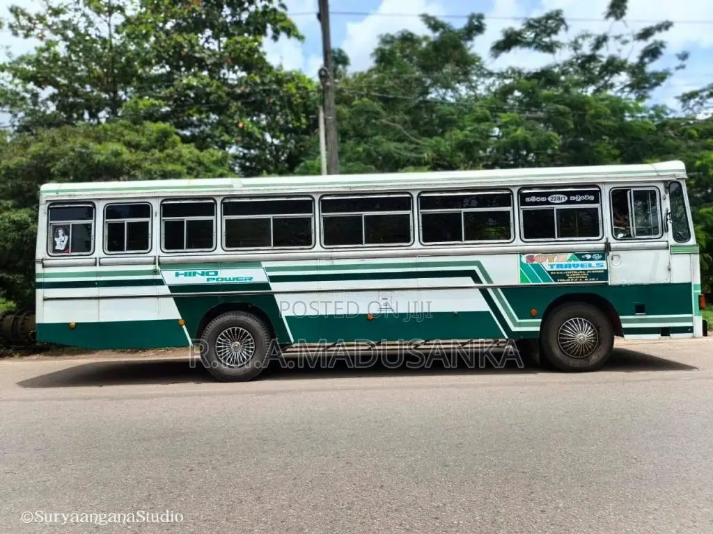 Ashok-Leyland Viking 2005 Bus (Used)